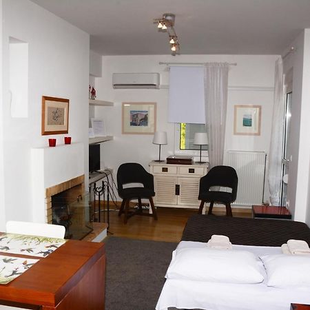 Kalavrita Luxurious Apartments エクステリア 写真
