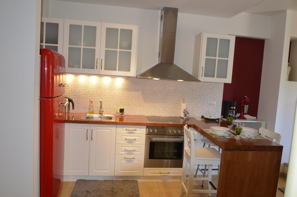 Kalavrita Luxurious Apartments エクステリア 写真
